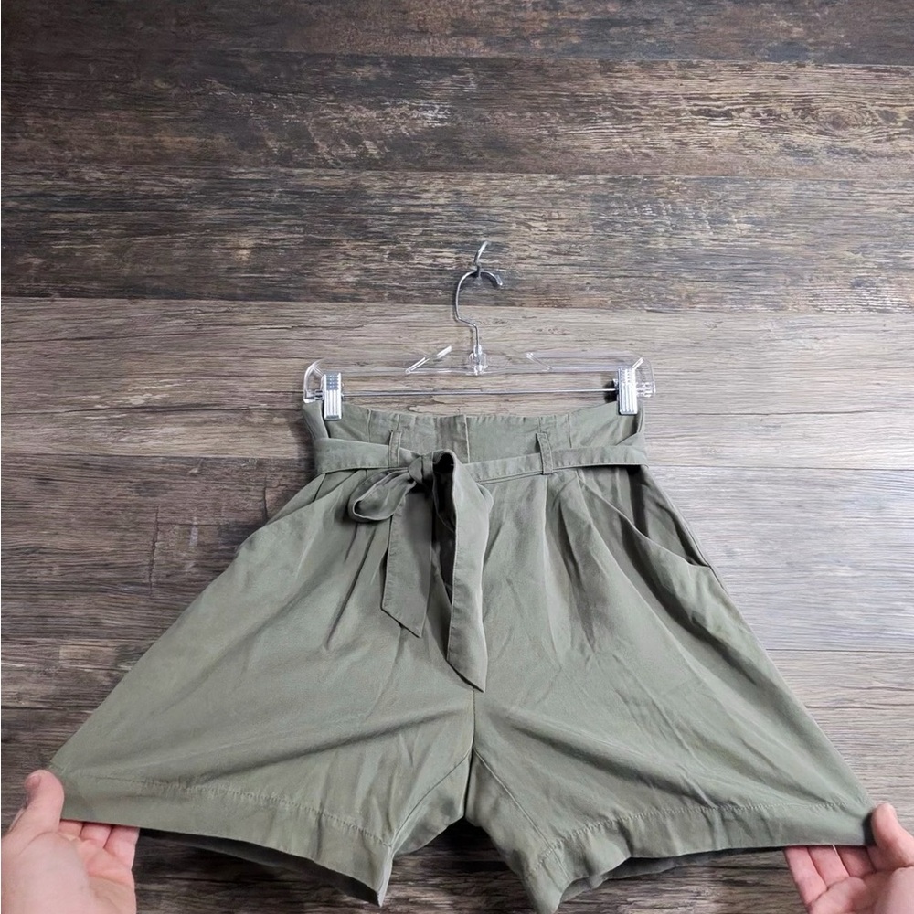White‎ House Black Market High Waist Shorts - Olive